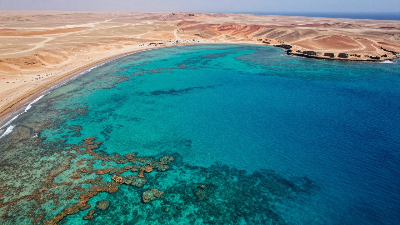 Вид с воздуха на Красное море и коралловые рифы